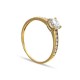 Anillo solitario de oro amarillo 9 KT con circonitas