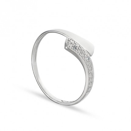 Anel em ouro branco 9K com diamante 0.023CT