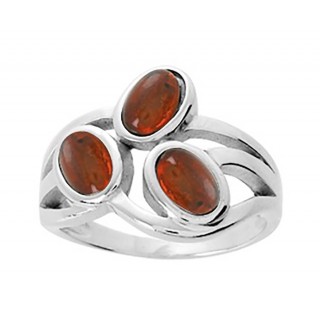 Anillo de plata rodiada con 3 piedras de ámbar