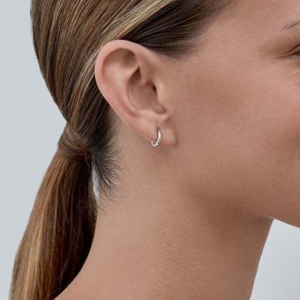 Pendientes de aro 7 mm de oro blanco 18K gruesos con acabado liso
