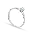 Anel solitário em ouro branco 18K com diamante de 0,08 ct