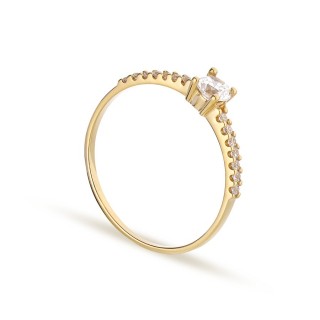 Solitario de oro amarillo 18K circonitas laterales y central