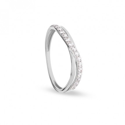 Anel em ouro branco 18K com círculo de zircónias cruzado