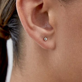 Pendientes de oro amarillo 18K en chatón con circonita 3MM