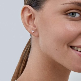 Brincos coração em ouro amarelo 18K com zircónia rosa