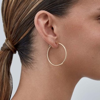 Brincos argola em ouro amarelo 18K tubos lisos de 35mm con fecho de clic