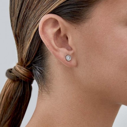 Brincos em prata com chatón de zircónia de 4 MM