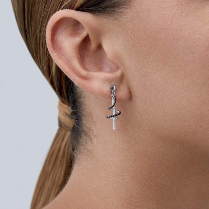 Brincos de prata preto e branco com espiral de zircónia