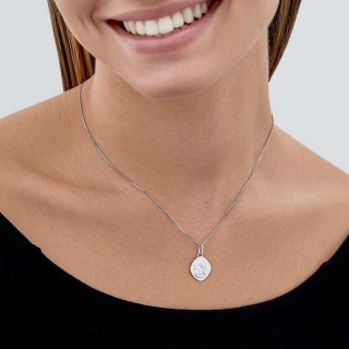 Pendente em prata com medalha oval de anjo