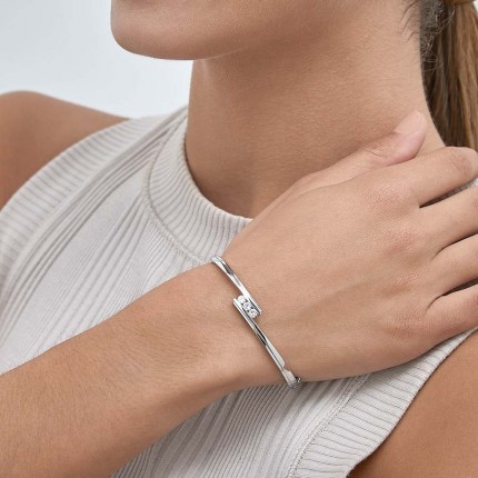 Pulseira em prata rígida com 3 zircónias