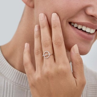 Anillo de plata con círculo