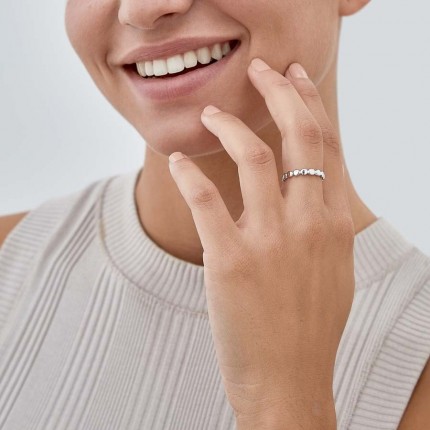 Anillo de plata con círculos