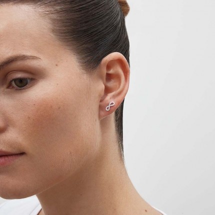 Pendientes de oro blanco 9 KT con infinito circonitas
