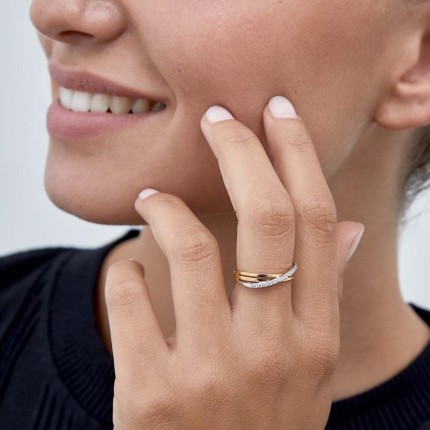 Anel em ouro bicolor 9 kt com aro duplo