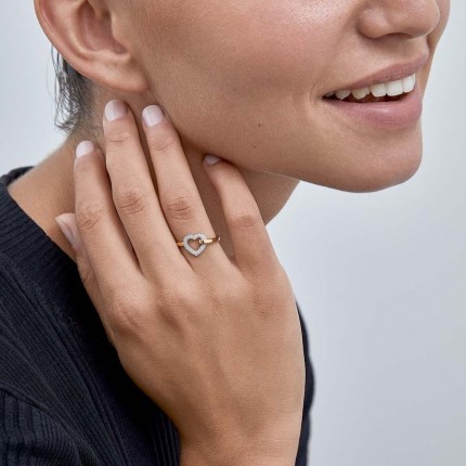 Anel ouro bicolor 9 kt com coração aberto e zircónia