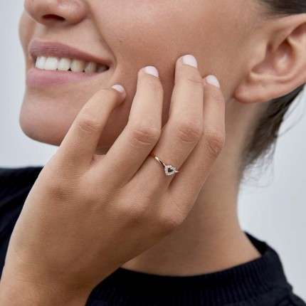 Anel em ouro bicolor 9 kt com coração zircónia