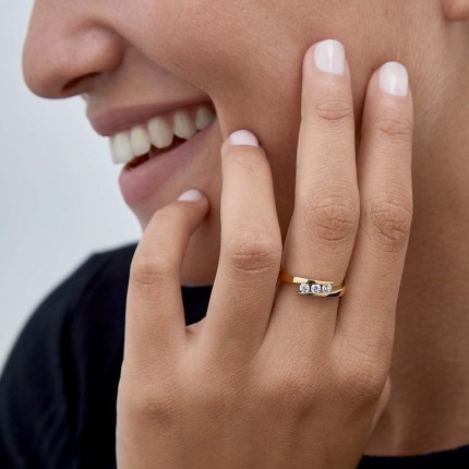 Anel em ouro amarelo 9 kt trilogy com zircónia