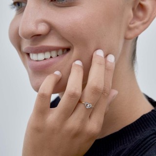 Anillo de oro bicolor 9 KT con corazón y circonita