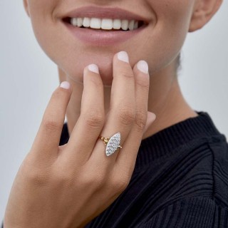 Anel em ouro amarelo 9 kt oval com zircónia