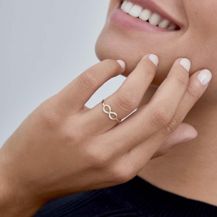 Anillo de oro amarillo 9 KT con infinito