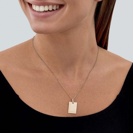 Colgante de oro amarillo 9K con placa rectangular