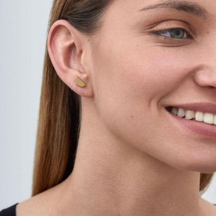 Pendientes de acero con medio círculo en dorado