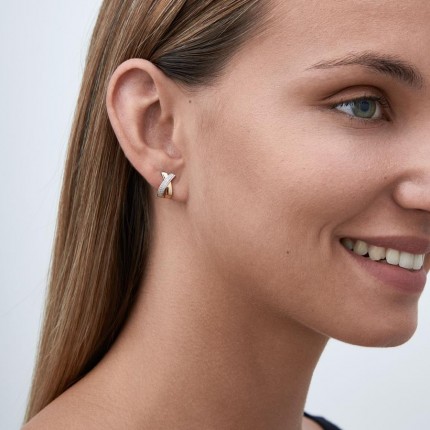 Brincos bicolor em ouro de 18K e diamantes de 0.01 ct