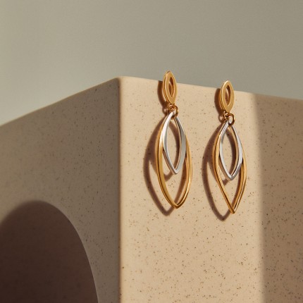 Brincos pendentes bicolores banhados a ouro