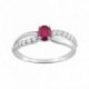 Anillo solitario acompañado oro blanco 18K, rubí y circonita