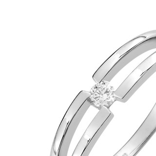 Anel solitário em ouro branco 9K e diamante 0.08 ct