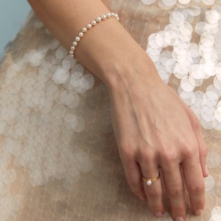 Anel em ouro amarelo de 18K  pérola de cultura de água doce