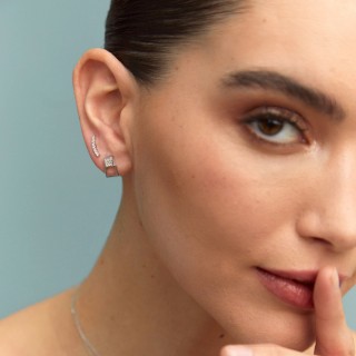 Pendientes elegantes en oro blanco 18K, circonita
