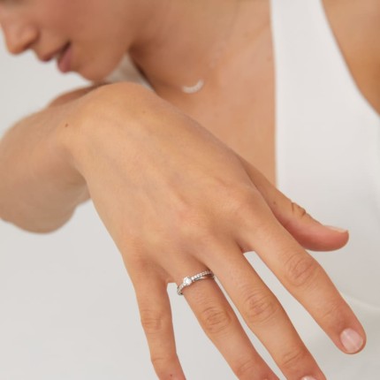 Anel duplo em ouro branco 9k com  zircónia
