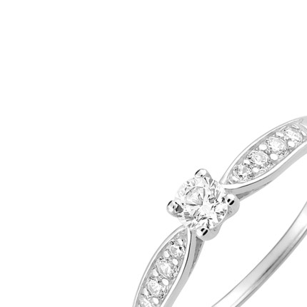 Anillo solitario de plata con circonita Oro Vivo