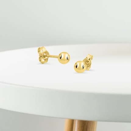 Pendientes de oro amarillo de 18K modelo bola 4 mm