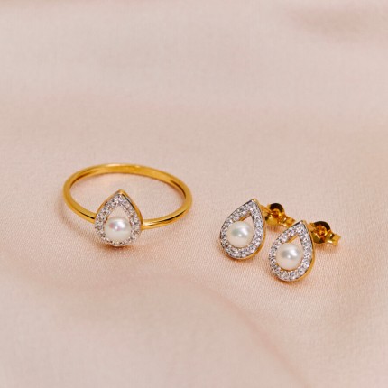 Anillo de oro amarillo de 9K, circonitas y perla cultivada de agua dulce