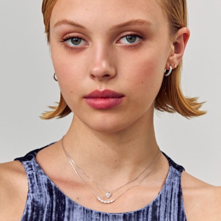 Collar de oro blanco de 9k y circonitas