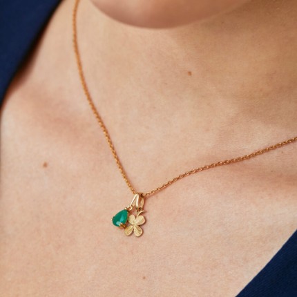 Pendente em ouro amarelo de 18K e esmeralda