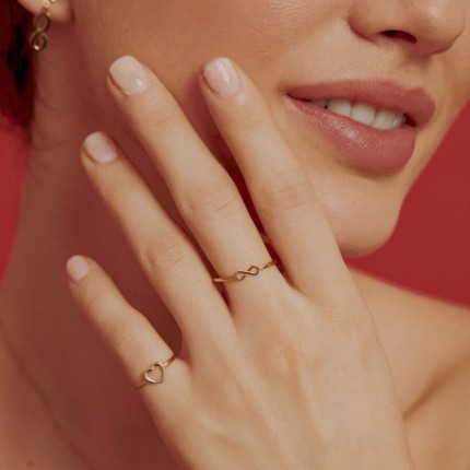 Anel infinito em ouro amarelo 18K