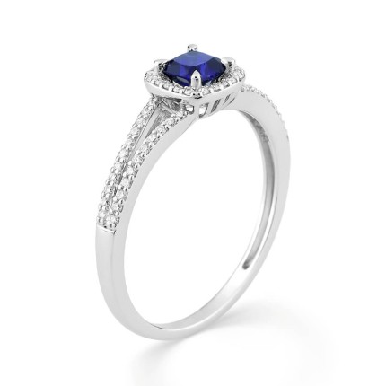 Anillo de oro blanco de 9K con zafiro cojín y diamantes creados de 0,20 ct