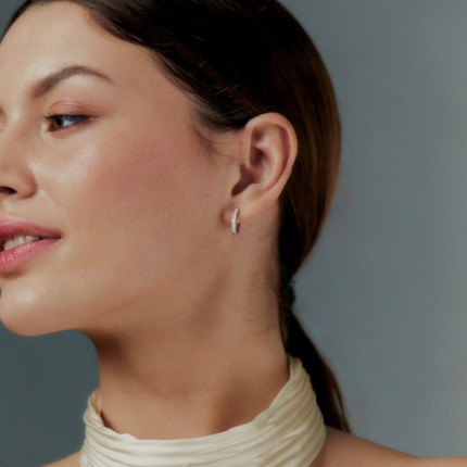 Pendientes de aro en oro blanco de 9K con 8 diamantes creados de 0,30 ct F-VS