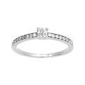 Anel em prata com zircónia central e lateral de 3.25 mm