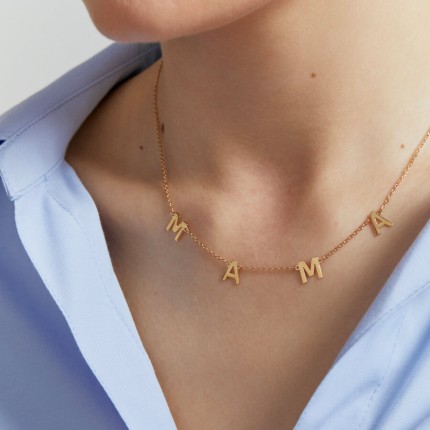 Colar “Mama”, letras separadas, banhado a dourado