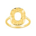 Anel oval a ouro com efeito martelado