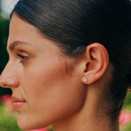 Pendientes oro blanco 9K con rosetón de diamantes creados 0,40 ct