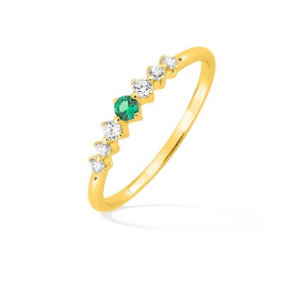 Anillo bañado en oro con circonita verde acompañado de ciconitas blancas