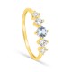 Anillo solitario bañado en oro con circonitas blancas y azul cielo