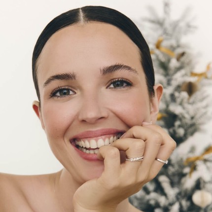 Anel dois fios ouro 9K branco com zircónias marquesa e pavé