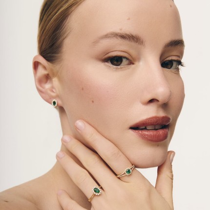 Anel oval com esmeralda criada e diamante criado, 0,23 ct, ouro amarelo 9K