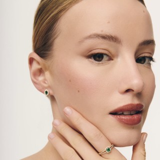 Brincos de pino com esmeralda criada oval e diamante criado, 0,34 ct, ouro amarelo 9K